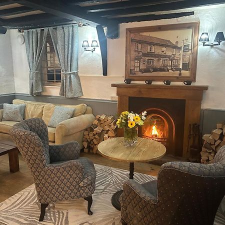 The Wheatsheaf Bramley Surrey Hotel Exterior photo